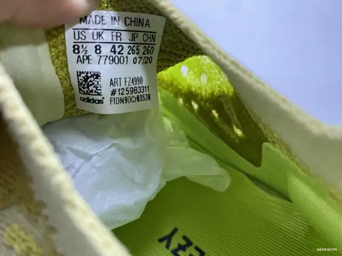 380 HYLTE GLOW ADIDAS FZ4990 YEEZY BOOST 0526
